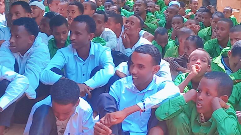 Engange Children (3)